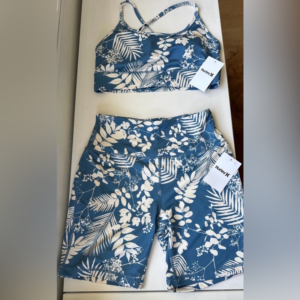 HURLEY MATCHING SPORTS BRA/ BIKER SHORTS SET SZ SMALL
